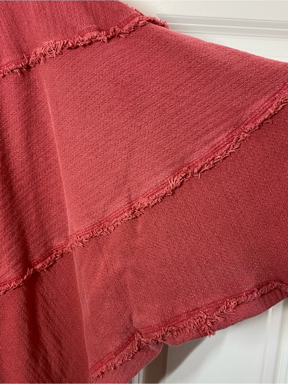 Free People Boxy Raw-Edge Pullover Sweatshirt in Dusty Rose size Medium - Picture 5 of 5